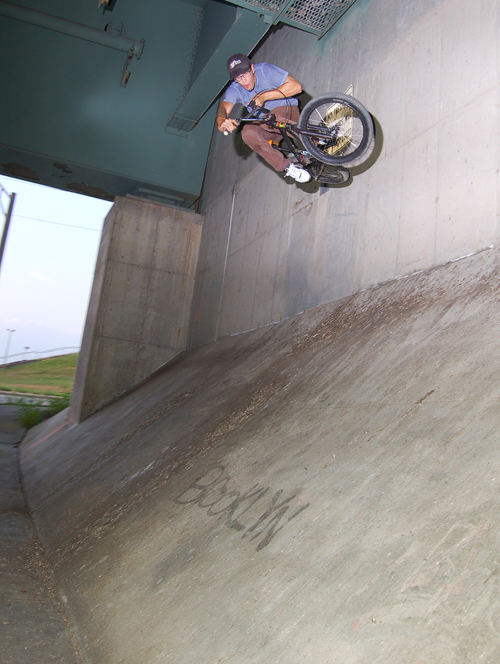 Allegedly Todd Everitt did this wallride on a fixie years ago.