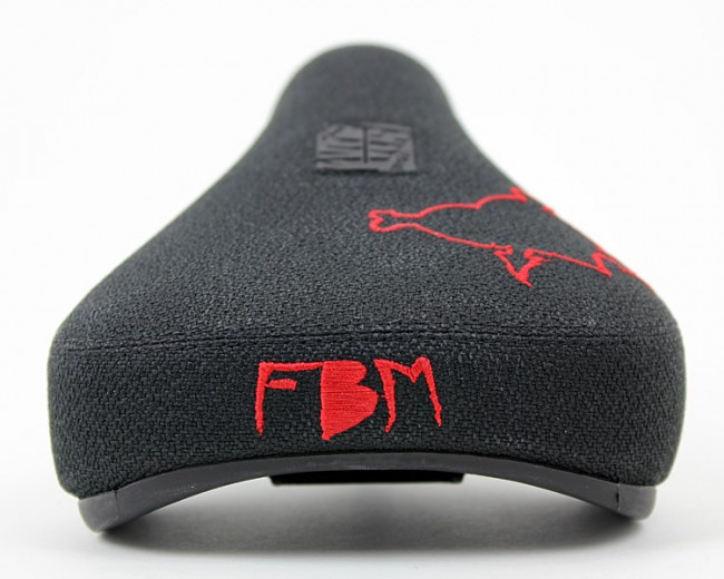 fbm-heart-seat---red-stitching---rear-viewDetail